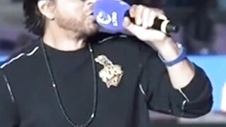 This is beautiful video clip by shahrukh khan