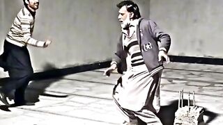 Funny dance in Pakistani pashto song ????????????????