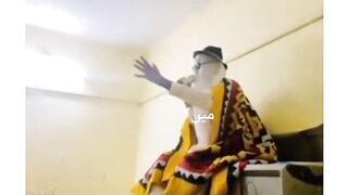 Some friends funny dance????????