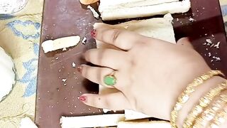 How to make gulaab jamun with bread