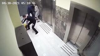 «Что тебе надо, чмо? Ты знаешь, кто я такой?»