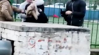 В Орле супружескую пару, заступившуюся за школьников, избили