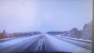 Видеорегистратор запечатлел момент смерти хозяев.