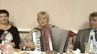 Волненье лёгкое с утра. Весёлая песня под акордеон про деревню. Поёт Г.Гончарова.