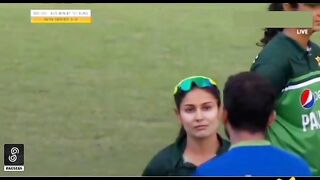 Kaam Check kro Ain Ke | Pakistan Cricket womans | woman's cricket video | Eight Pakistan