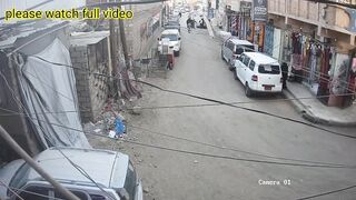 چند منٹوں میں گاڑی زمین کے اندر چلی گئی ???????? یقین نہیں آتا ????