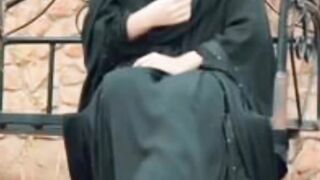 Muslim kom ki beti Hun
