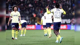 Fenerbahçe zirve takibini sürdürdü
