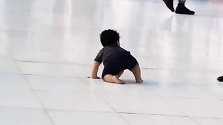 Makkah Masjid Al Haram Cute Baby