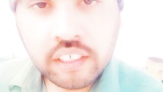 Agher Zindagi mein agay bharna chahaty ho.