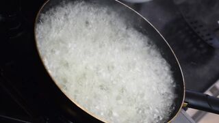"Crispy Fried Cabbage: A Delicious and Easy Food Tutorial"