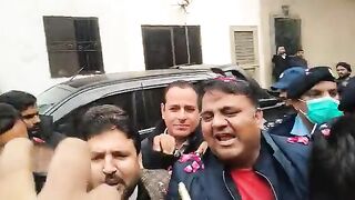 ببر شیر  ‏فواد چوہدری❤