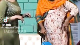 macy muh se nikal stage drama clip