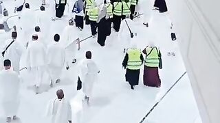 Kaaba ki ronaq