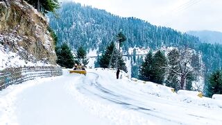 Road clearance in snowfall
