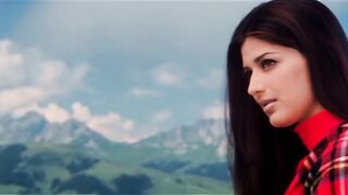 tu mere samnay main tere samnay
