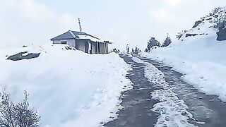 snowfall in kashmir