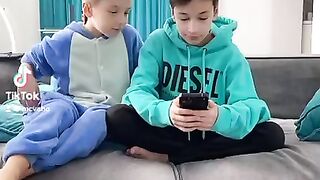 Boys and Toys Артур и Давид TikTok (2)