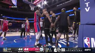 Danny Green destroys Jordan Poole then shows sportsmanship