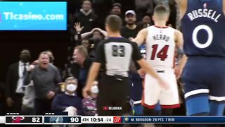 Anthony Edwards robbed of dunk of the year