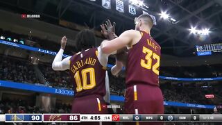 Draymond Green and Darius Garland rushing to the refs was hilarious.
