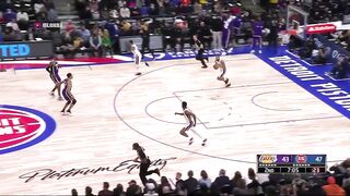 Dwight Howard just made a 3 not in garbage time