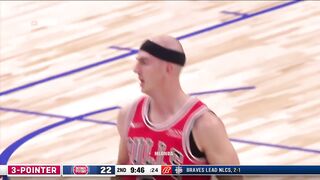 Alex Caruso first official points in a Bulls uniform