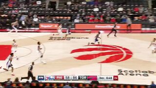 Andre Drummond crazy spin move leaving Scottie Barnes in the dust 