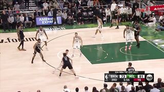 Blake Griffin pays homage to Ben Simmons and passes up the wide open dunk 