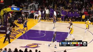 Carmelo Anthony first official points as a Laker 