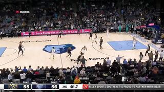 Ja Morant just did an awesome 360 layup 