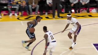 Ja Morant just made one of the craziest layups 