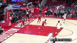 Jalen Green cooking Kyle Kuzma then scoring over multiple defenders 
