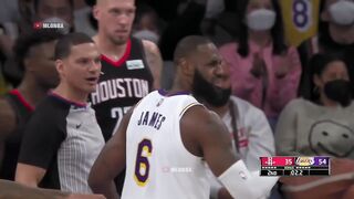 LeBron James got robbed of that crazy And 1 