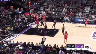 Pascal Siakam was bleeding from the head and the arena was playing bleeding love