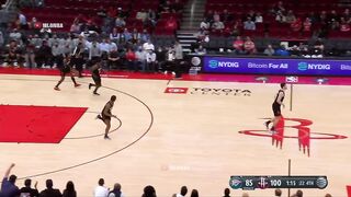 Rockets letting KPJ getting the rebound for the triple double was hilarious 