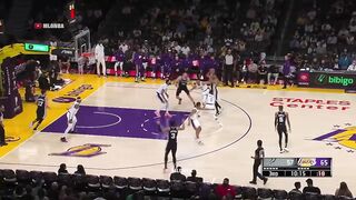 Russell Westbrook misses a wide open dunk 