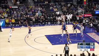 Steph Curry doing his best Westbrook impersonation