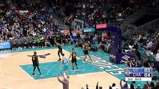Steph Curry hitting absurd 3s at the end of a quarter 