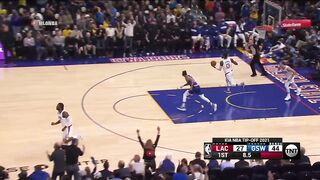 Steph Curry was hyping up the crowd after dropping 25 points in the first