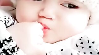 Cute baby smile videos cute girls video