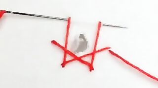 How to fix a hole in clothes fashionably! ????