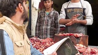 Chikan Ki Bechney walo ki Awam ky sath Ziyadti Part 2