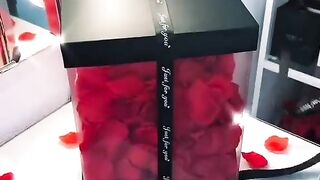 Valentine Rose Box you should get!!!❤️