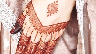 Top trending sample and stylish mehndi 2023
