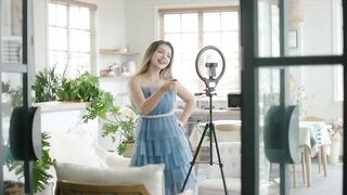 Ring light with stand