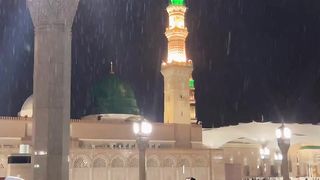 MADINAH VIEW IN RAIN