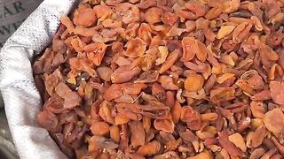 Pakistan old dry fruit markeet