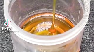 Beauty tips honey mask