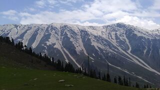 Snowfall ❄️ in Kashmir this Winter